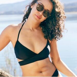 NEW Aerie Scoop Wrap Halter Black Bikini Top Size XS
